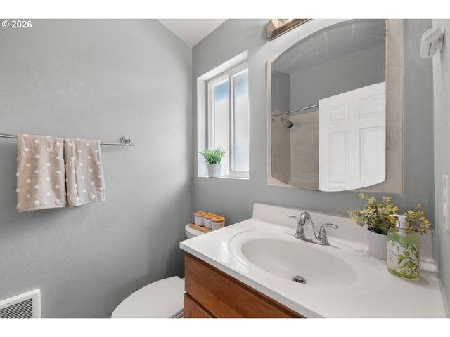 4590 Sw SAVANNAH Pl, Beaverton, OR 97078