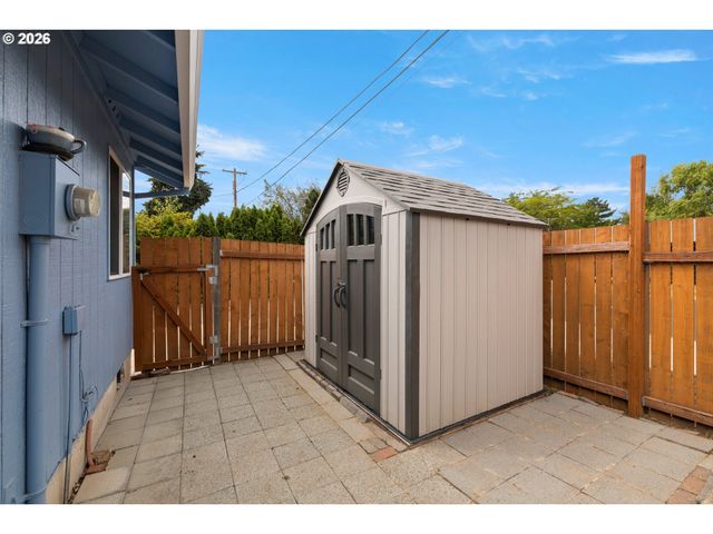 4590 Sw SAVANNAH Pl, Beaverton, OR 97078