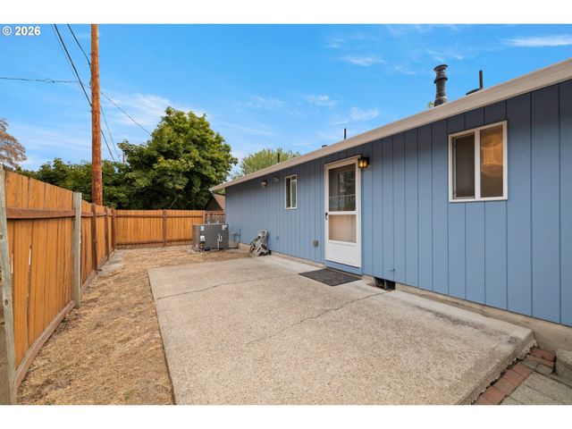 4590 Sw SAVANNAH Pl, Beaverton, OR 97078
