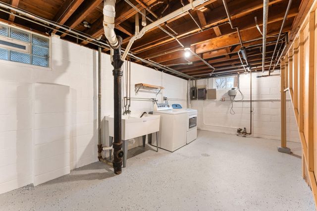 7104 Northcote Avenue, Hammond, IN 46324