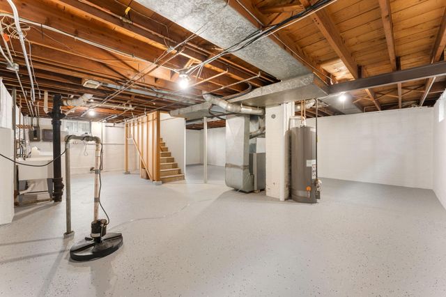 7104 Northcote Avenue, Hammond, IN 46324