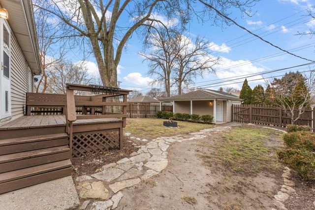 7104 Northcote Avenue, Hammond, IN 46324