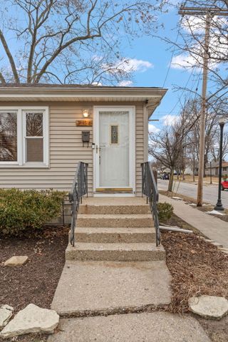 7104 Northcote Avenue, Hammond, IN 46324