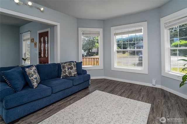 403 S 2nd Street, Mccleary, WA 98557