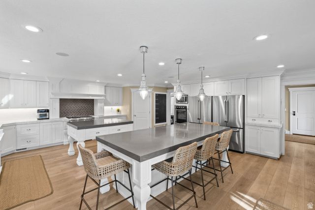 2631 E LOCKHART RD, Holladay, UT 84117