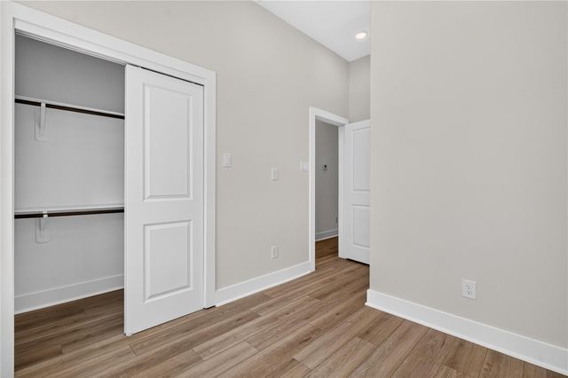 4822 Creekmont Drive A, Houston, TX 77091