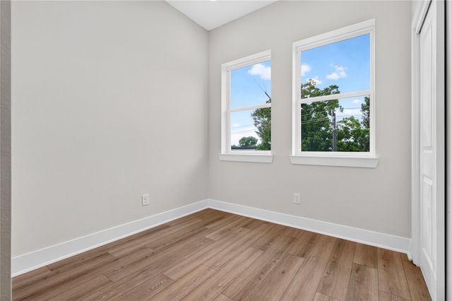 4822 Creekmont Drive A, Houston, TX 77091