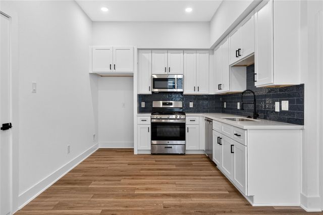 4822 Creekmont Drive A, Houston, TX 77091