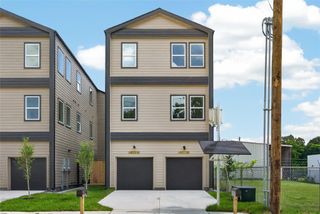 4822 Creekmont Drive A, Houston, TX 77091