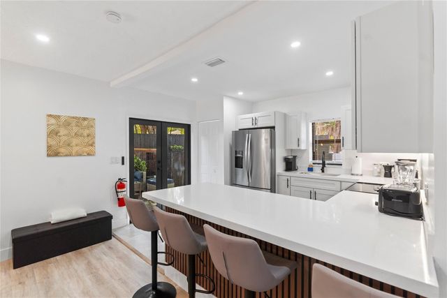 719 NE 36th Street, Oakland Park, FL 33334