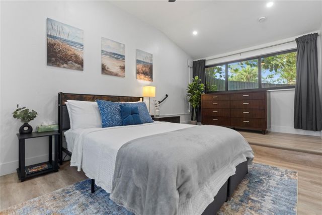 719 NE 36th Street, Oakland Park, FL 33334