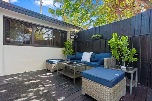 719 NE 36th Street, Oakland Park, FL 33334