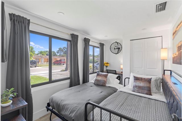 719 NE 36th Street, Oakland Park, FL 33334