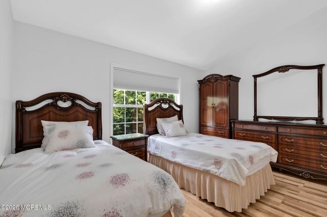 516 Woodbine Lane, Lakewood, NJ 08701