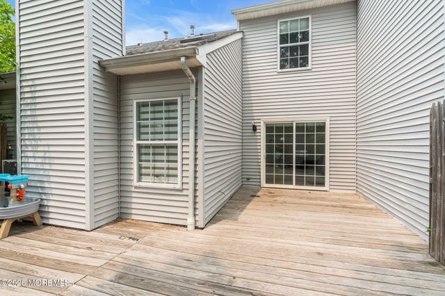 516 Woodbine Lane, Lakewood, NJ 08701