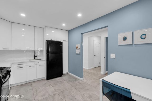 516 Woodbine Lane, Lakewood, NJ 08701