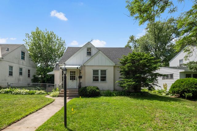 3611 Lee Avenue N, Robbinsdale, MN 55422