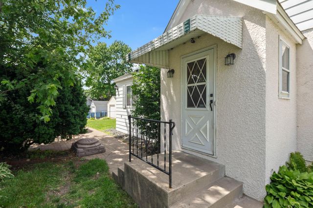 3611 Lee Avenue N, Robbinsdale, MN 55422