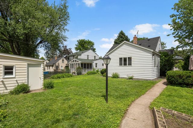 3611 Lee Avenue N, Robbinsdale, MN 55422