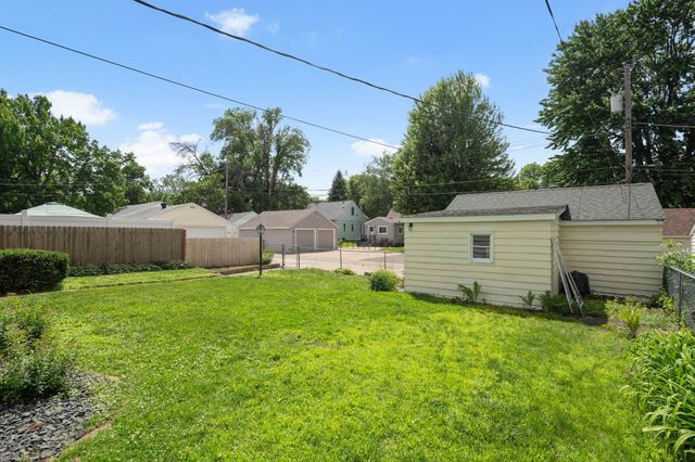 3611 Lee Avenue N, Robbinsdale, MN 55422