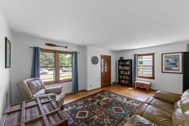 3611 Lee Avenue N, Robbinsdale, MN 55422