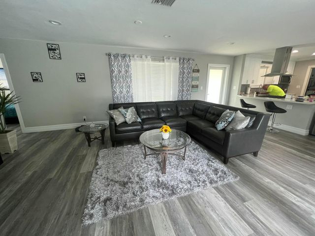3251 SW 23RD Court, Fort Lauderdale, FL 33312