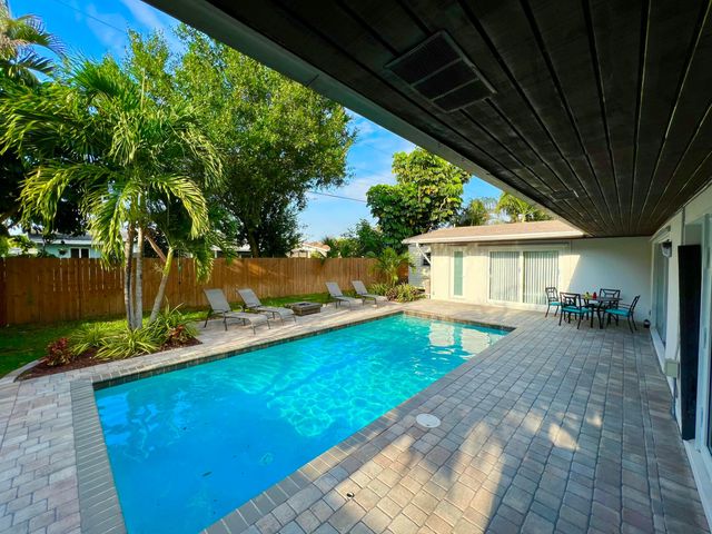3251 SW 23RD Court, Fort Lauderdale, FL 33312