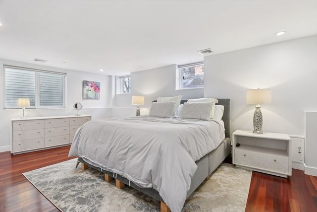 21 Oak St 1, Boston, MA 02129