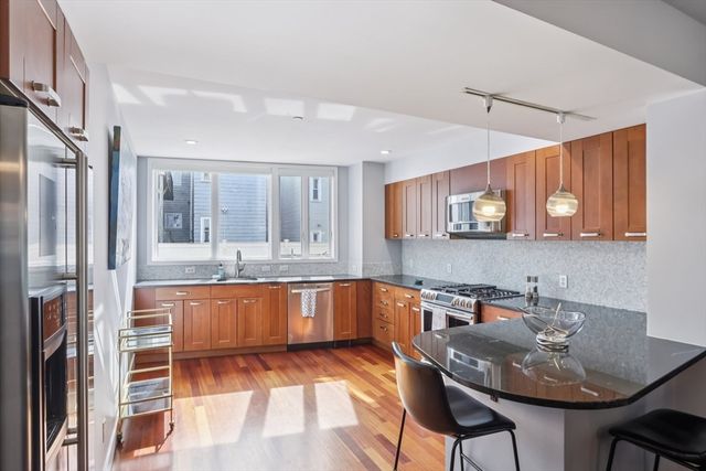 21 Oak St 1, Boston, MA 02129