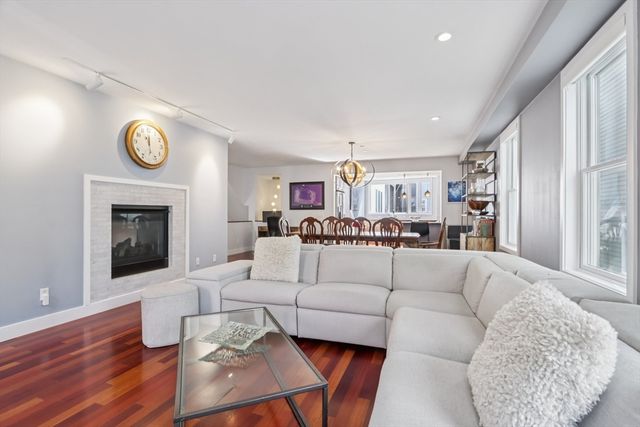 21 Oak St 1, Boston, MA 02129