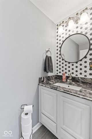 4776 Oakton Way, Greenwood, IN 46143