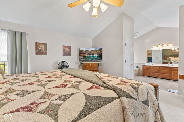 4776 Oakton Way, Greenwood, IN 46143