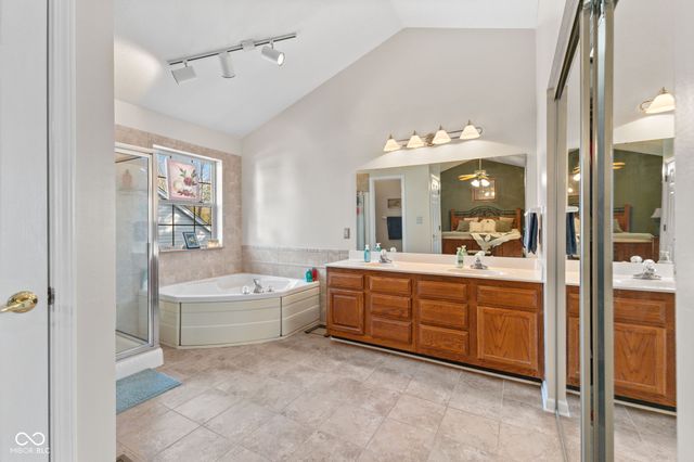 4776 Oakton Way, Greenwood, IN 46143