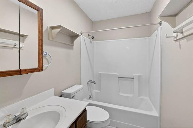 100 Clarks Bluff Road, Kingsland, GA 31548