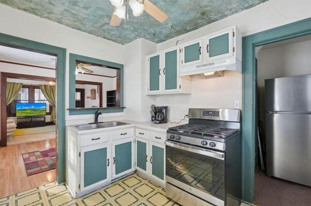 67 Sidney Street W, Saint Paul, MN 55107