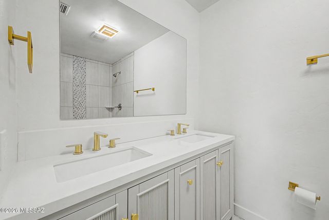 2539 E Winchester Vista, Tucson, AZ 85713
