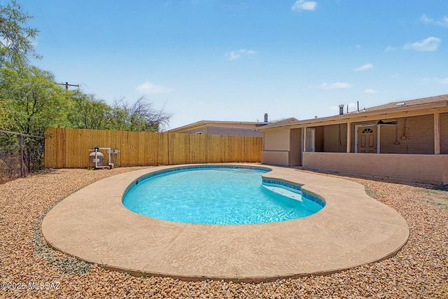 2539 E Winchester Vista, Tucson, AZ 85713