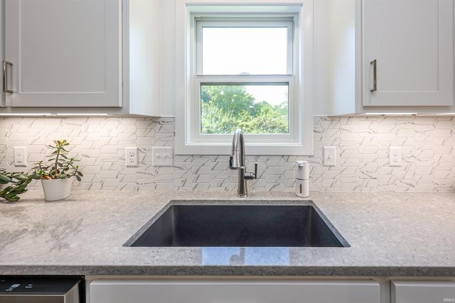 1467 Arthur Heights Drive, Fort Wayne, IN 46818