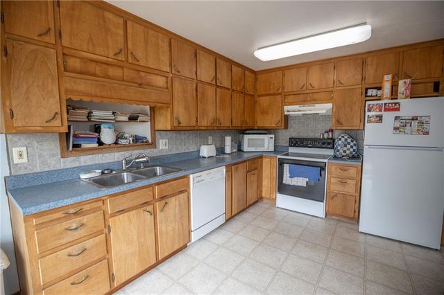 313 N College Street, Princeton, MO 64673