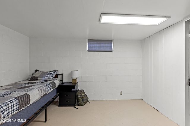 904 N 28th Ave, Yakima, WA 98902