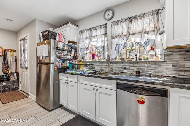 197 Azalea Circle, Jackson, NJ 08527