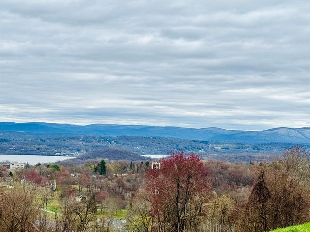 12 Wyms Heights Drive, Marlboro, NY 12542