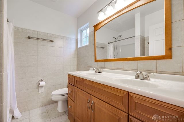 3611 King Edward Way, Beavercreek, OH 45431