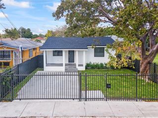 1739 NW 67th St, Miami, FL 33147