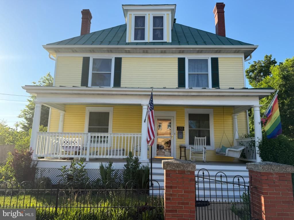 112 W 2ND AVE, Ranson, WV 25438
