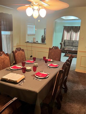 132 Carson Court, Houston, TX 77004