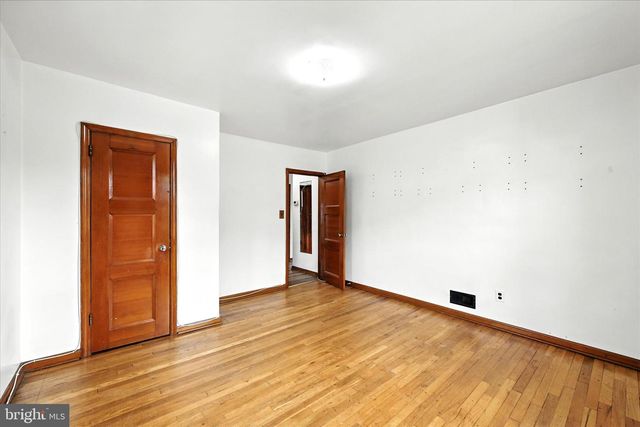 30 3RD AVE, Halethorpe, MD 21227