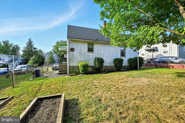 30 3RD AVE, Halethorpe, MD 21227