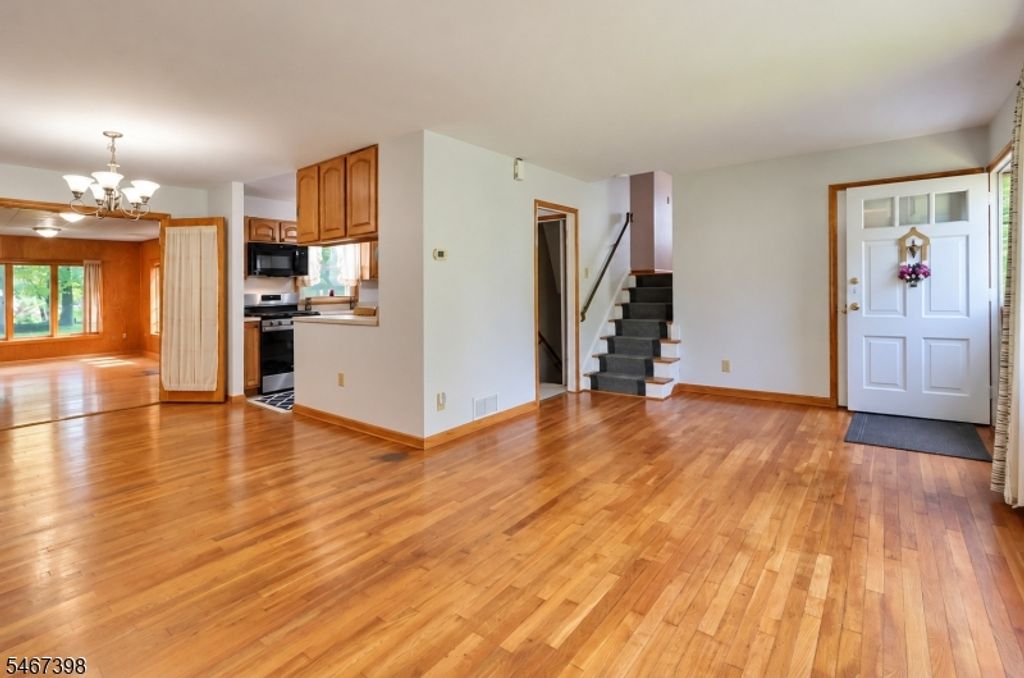 24 Countryside Dr, Livingston Twp., NJ 07039 — photo 2