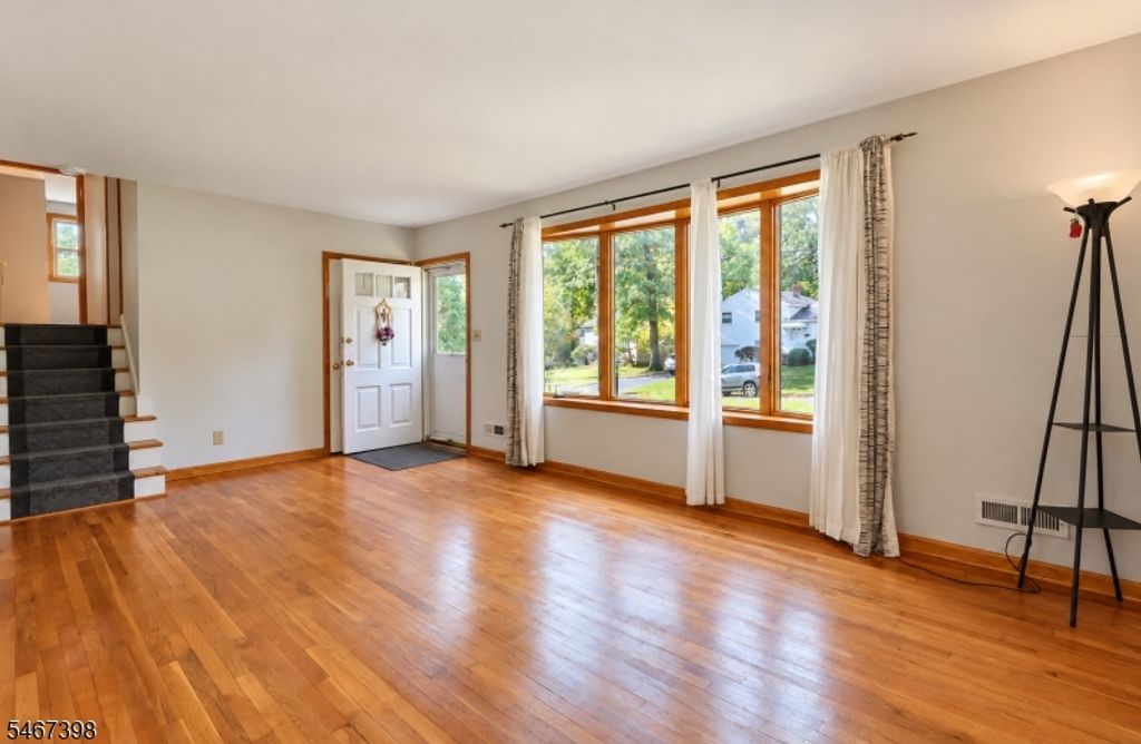 24 Countryside Dr, Livingston Twp., NJ 07039 — photo 3